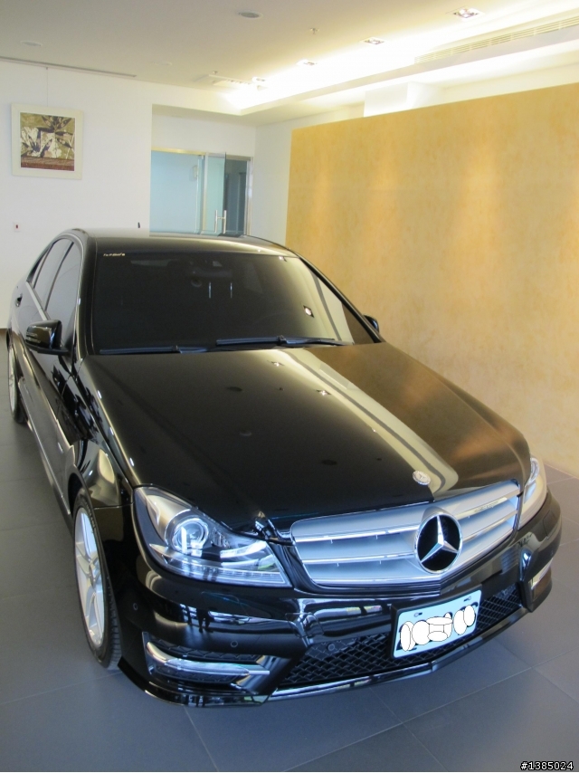 C200 AMG不專業之小弟第一次開箱... (去裝了行車紀錄器和幾張照片)