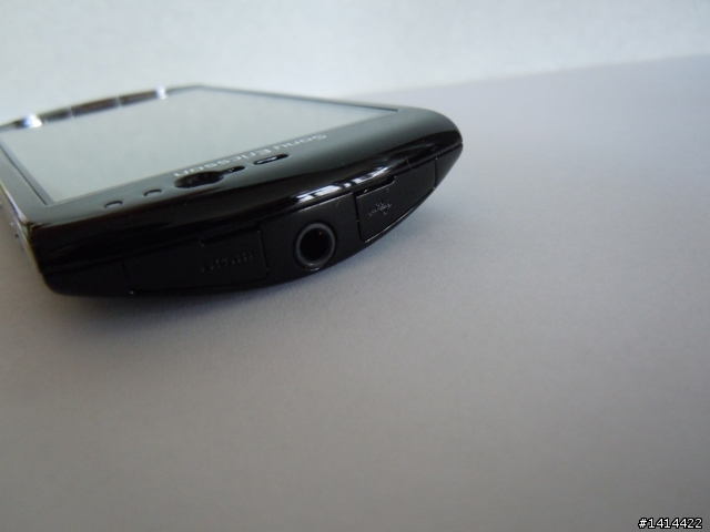 [開箱]藍色 Xperia Neo :)