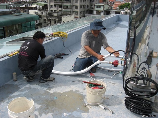 『新家開箱』耗電量低的上群熱泵熱水器安裝～圖多