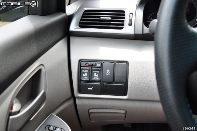 [不專業開箱] 2011全新改款Honda Odyssey EX-L