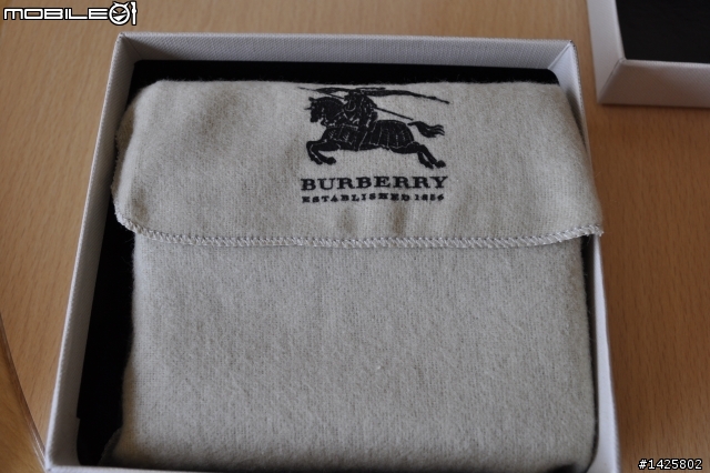 [開箱]BURBERRY經典戰馬紋女用皮夾