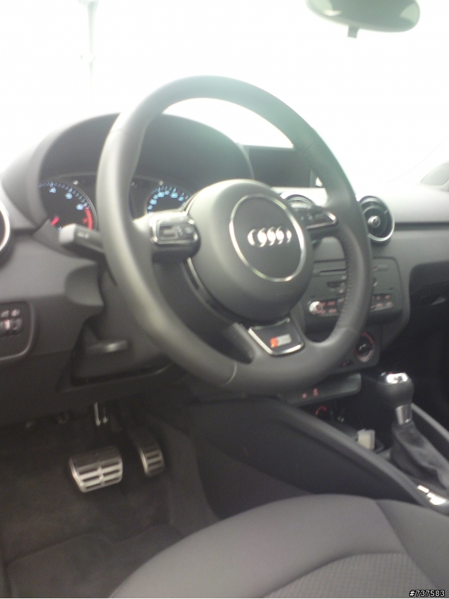 AUDI A1 ATTRACTION  酒韻紅  再一發