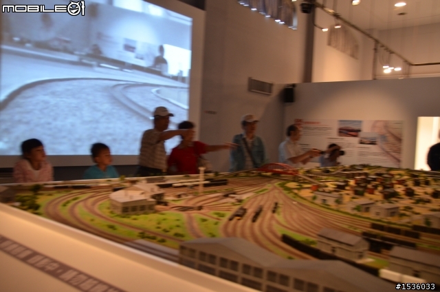 【補充】高雄臨海線動態火車模型展夜間及音效行駛影片