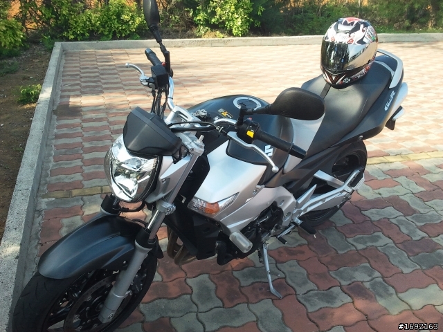 哈搂~我的大玩具~(GSR600開箱文)