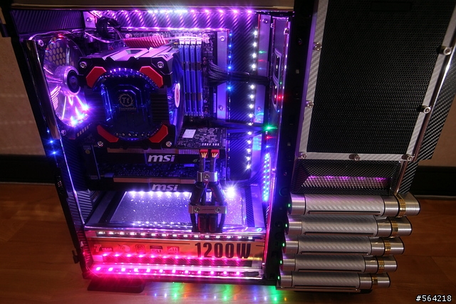 Thermaltake LeveL 10GT 炫光改裝 (圖多)
