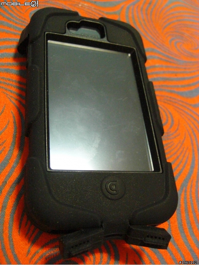 （開箱文）GRIFFIN Survivor iPhone4 case