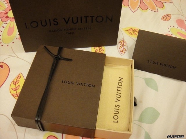 LV～M60883  十卡短夾開箱文(圖多)