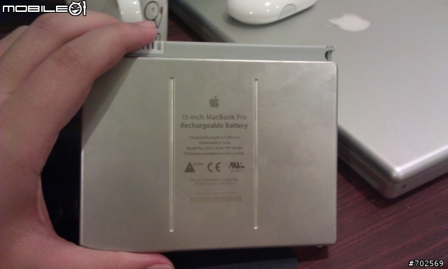 我的老MBP 15"原廠電池激凸了...