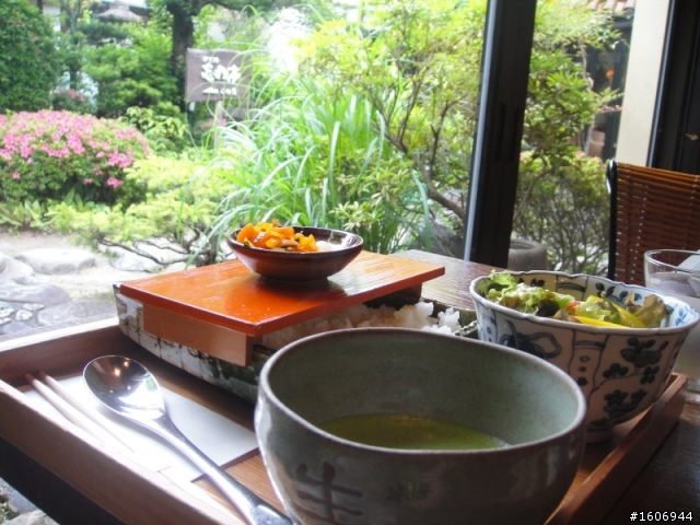 [2011 京食事] カフェ叶匠寿庵清水三年坂店-今天我包場