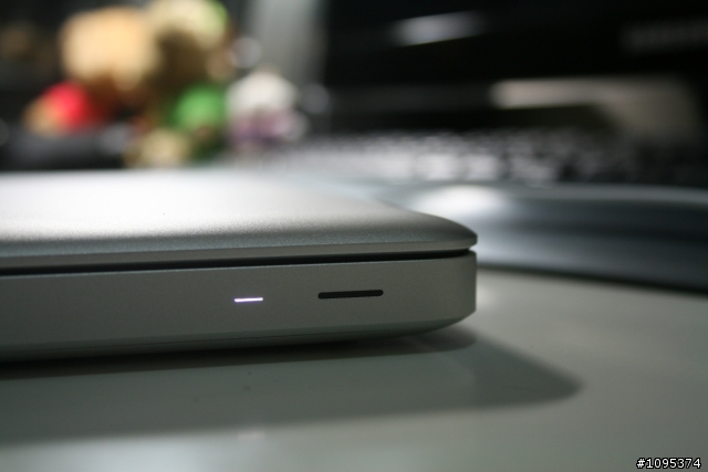 [開箱]還是選擇咬了一口蘋果 2011 Apple Macebook Pro 13"