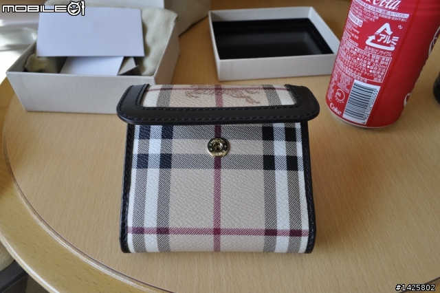 [開箱]BURBERRY經典戰馬紋女用皮夾
