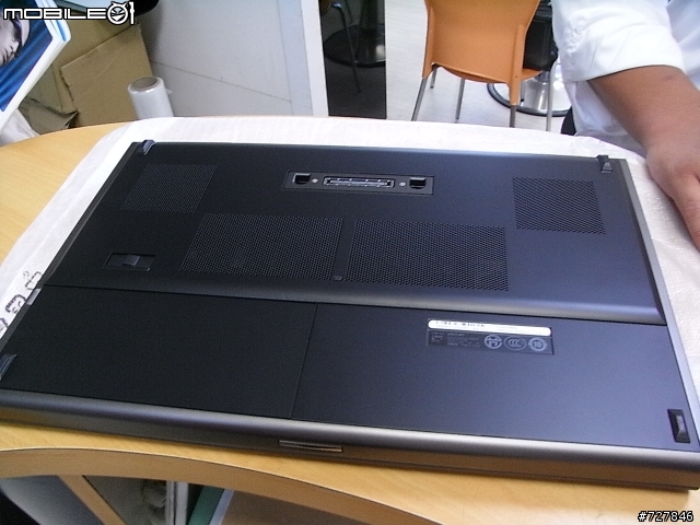 [胡亂開箱]DELL Precision M6600 行動工作站