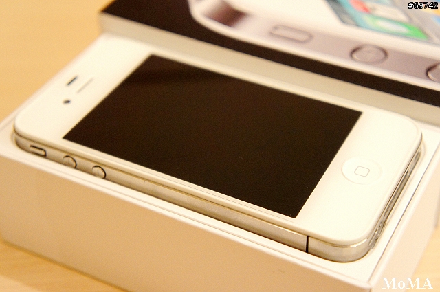 [MoMo桑分享] 我和我的白色iPhone 4 :  )