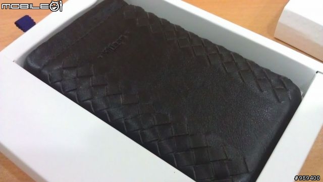 HTC Sensation首購禮所贈送的小羊皮皮套--開箱