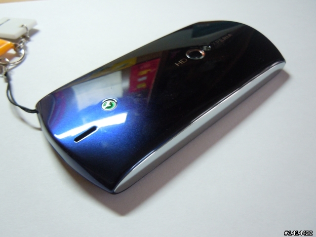 [開箱]藍色 Xperia Neo :)