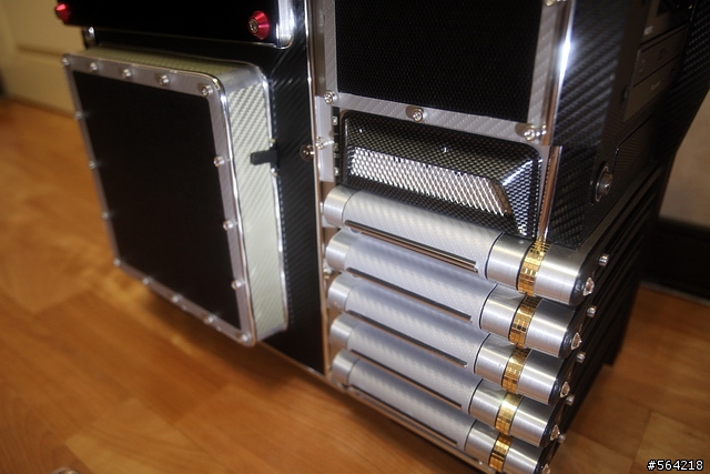 Thermaltake LeveL 10GT 炫光改裝 (圖多)