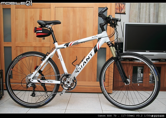 GIANT  XTC TEAM車架年份一問....