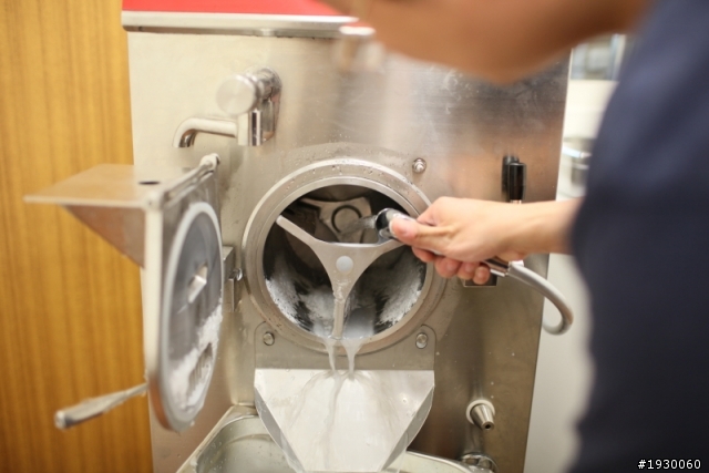 『開箱文NO.2 – 冰淇淋機器操作介紹』-- ANGELO GIOIA(安傑洛.喬)－義式冰淇淋機器(Gelato Machine)