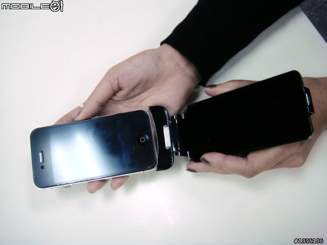 [開箱分享] LifePower幫iPhone4補充電力，也可當螢幕保護蓋