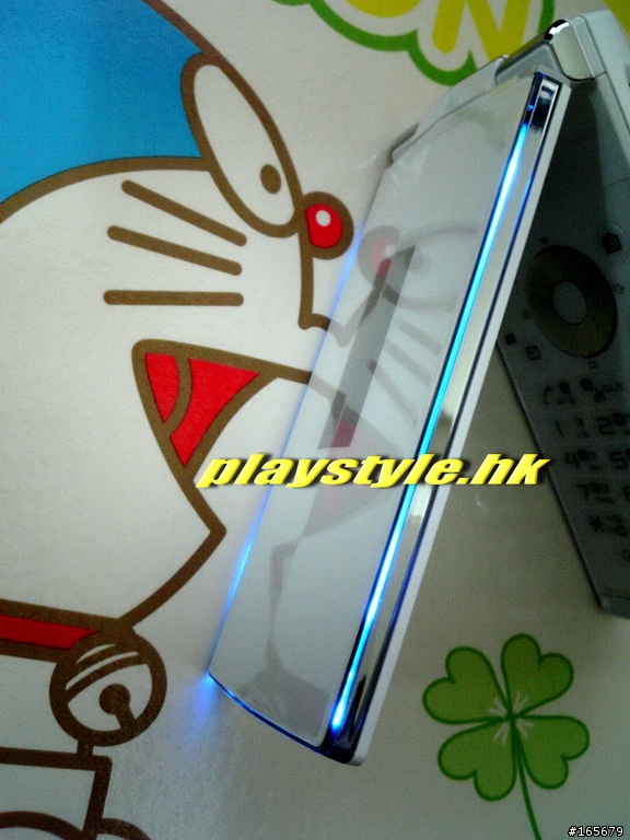 最新軟解扭脖子日機(docomo SH-10C) 裸眼3D+1610萬CCD+機面邊框來電閃燈=亮麗登場