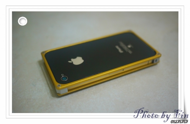 【開箱文】新奇 多變 有趣的閃光禮物 -- x-change   i Phone4金屬殼