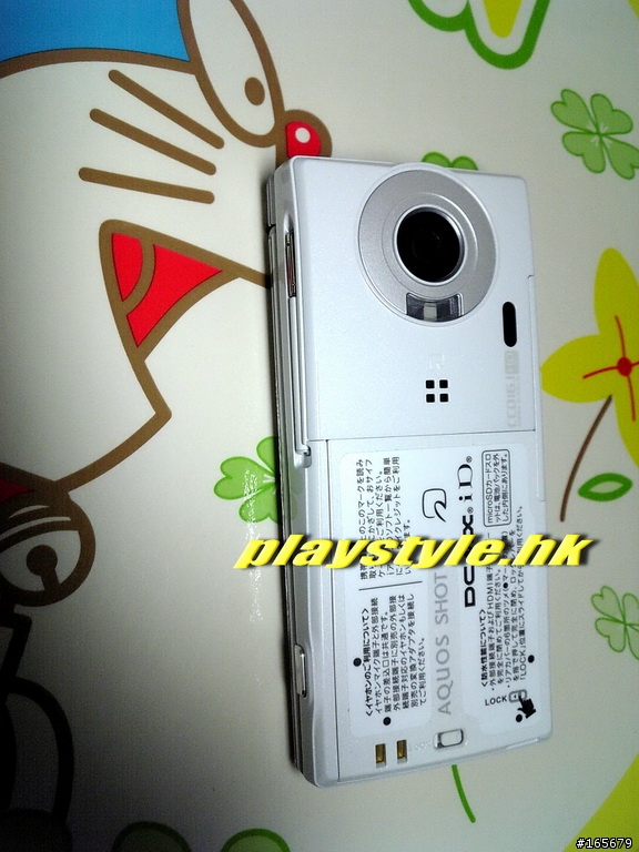 最新軟解扭脖子日機(docomo SH-10C) 裸眼3D+1610萬CCD+機面邊框來電閃燈=亮麗登場