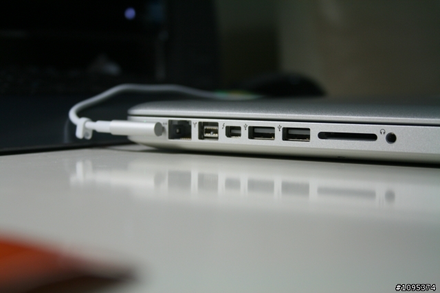 [開箱]還是選擇咬了一口蘋果 2011 Apple Macebook Pro 13"