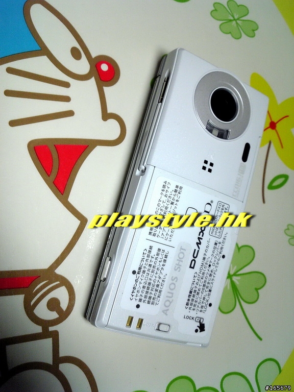 最新軟解扭脖子日機(docomo SH-10C) 裸眼3D+1610萬CCD+機面邊框來電閃燈=亮麗登場