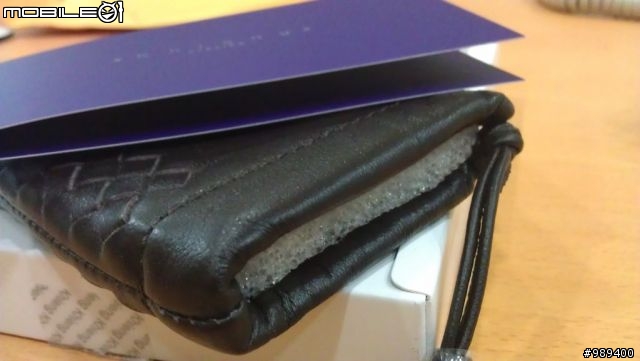 HTC Sensation首購禮所贈送的小羊皮皮套--開箱