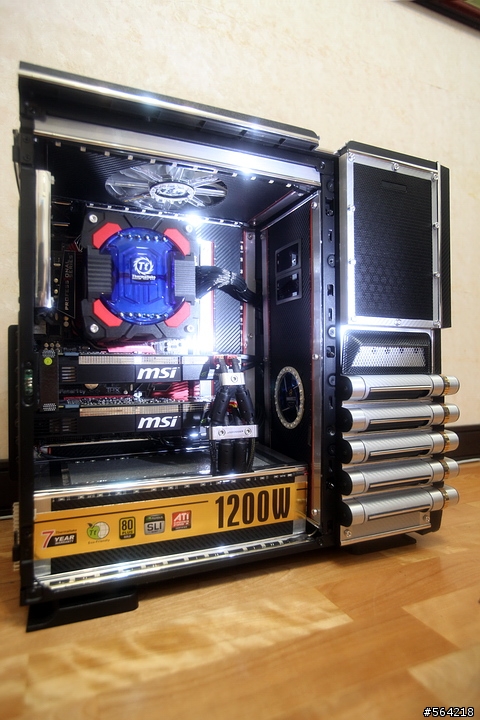 Thermaltake LeveL 10GT 炫光改裝 (圖多)