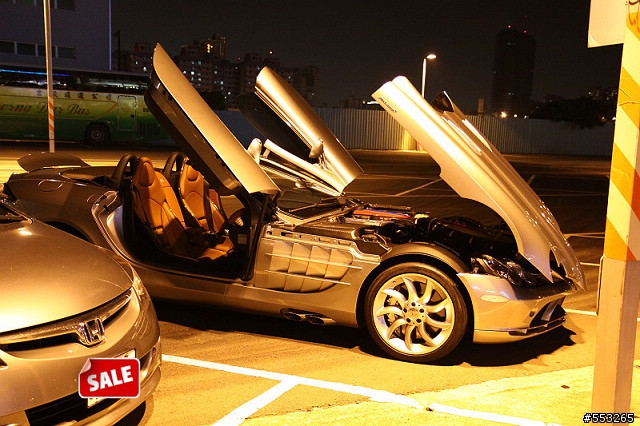 我也來開個箱 Mercedes McLaren SLR Roadster