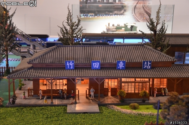 【補充】高雄臨海線動態火車模型展夜間及音效行駛影片