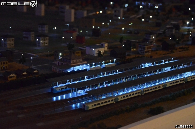 【補充】高雄臨海線動態火車模型展夜間及音效行駛影片
