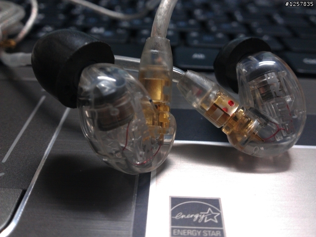 等了許久的SHURE SE215終於來了，開箱文奉上！