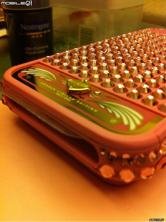 新手第一次開箱^^" 施華洛世奇水鑽背殼 for Iphone4
