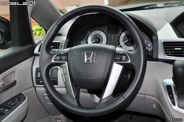 [不專業開箱] 2011全新改款Honda Odyssey EX-L