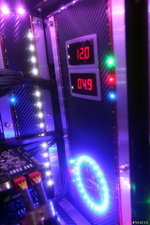 Thermaltake LeveL 10GT 炫光改裝 (圖多)