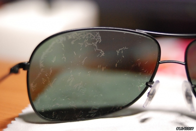 買到Ray Ban的鏡王.
