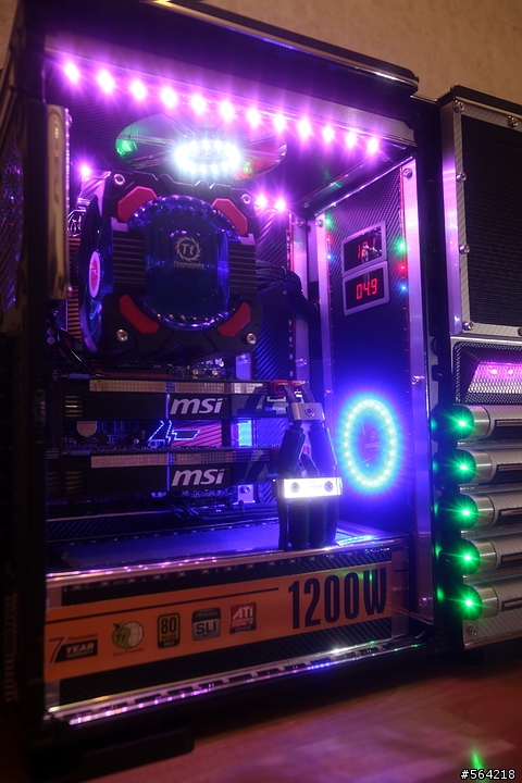 Thermaltake LeveL 10GT 炫光改裝 (圖多)