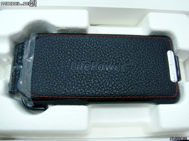 [開箱分享] LifePower幫iPhone4補充電力，也可當螢幕保護蓋