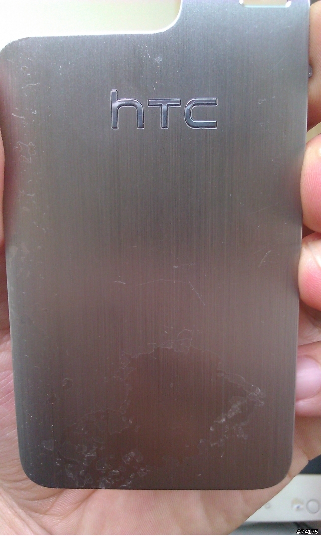 HTC Desire Z電背蓋掉漆了~~