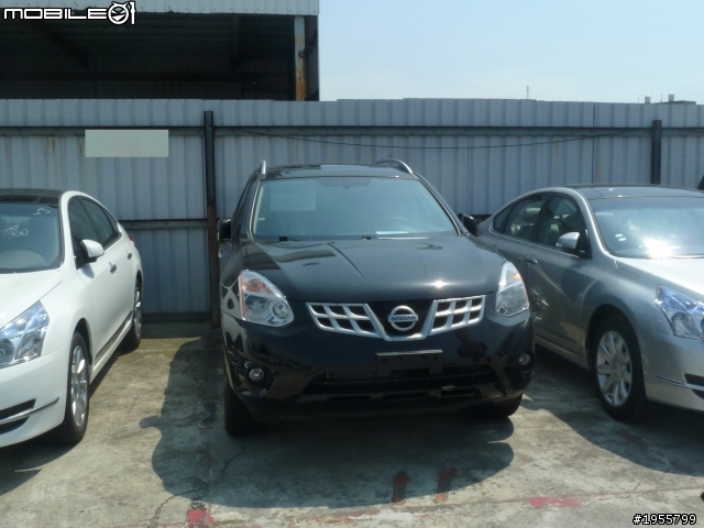 2011 NISSAN ROGUE 黑開箱