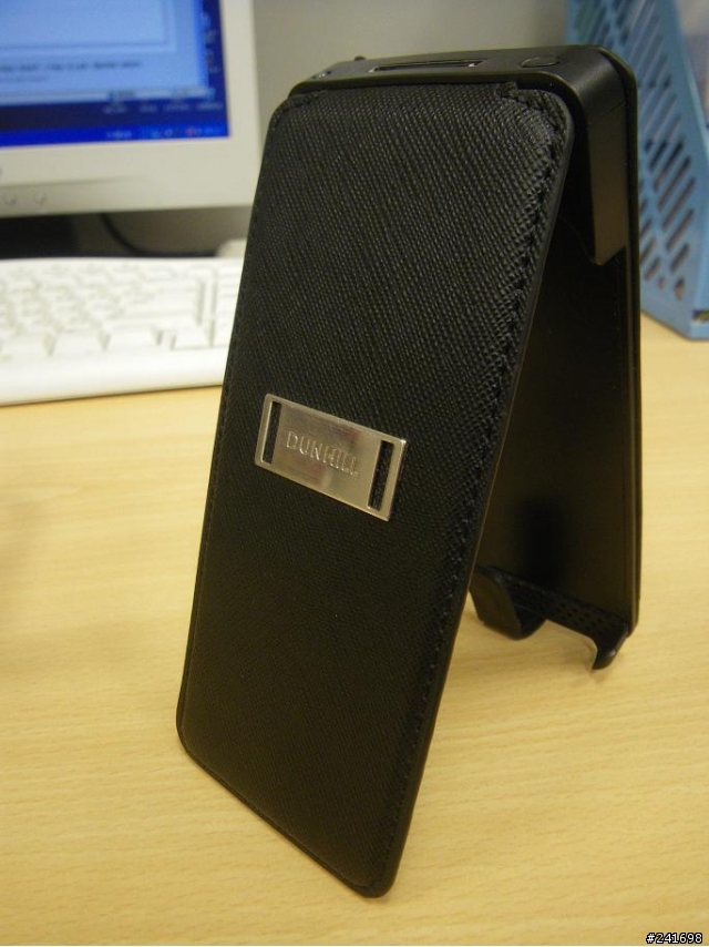 iPhone 4 幾款常見背蓋保護殼式外掛電池比較(圖多有真相)...。