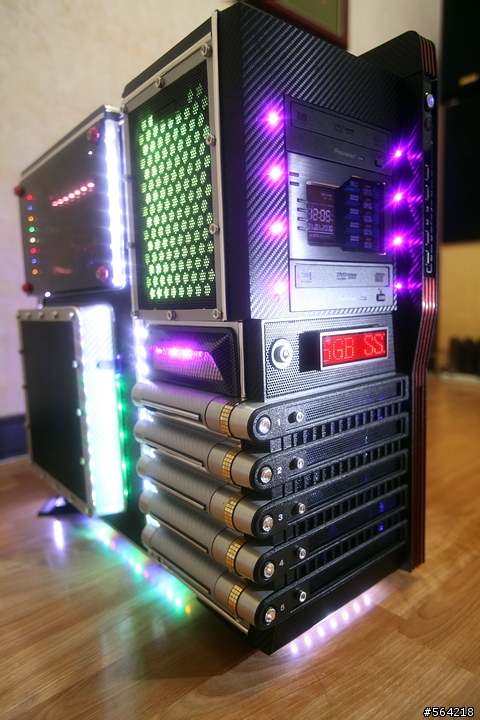 Thermaltake LeveL 10GT 炫光改裝 (圖多)
