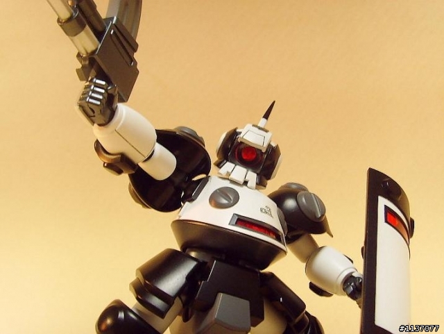 [作品分享] 紙箱戰機 LBX 002 迪庫