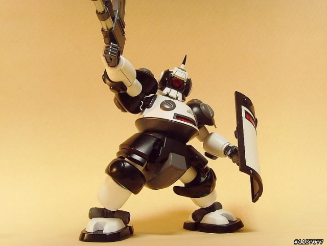 [作品分享] 紙箱戰機 LBX 002 迪庫