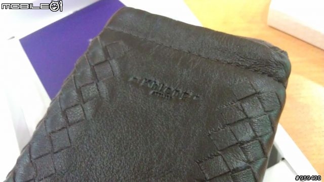 HTC Sensation首購禮所贈送的小羊皮皮套--開箱
