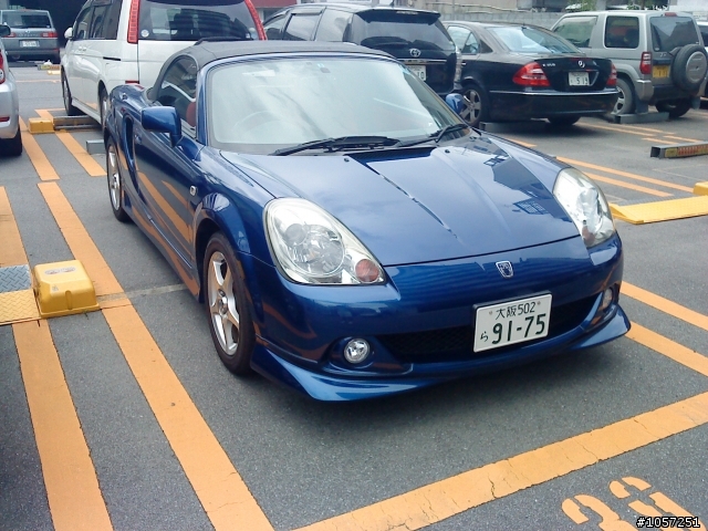 借問一下 有人知道這台車嗎
