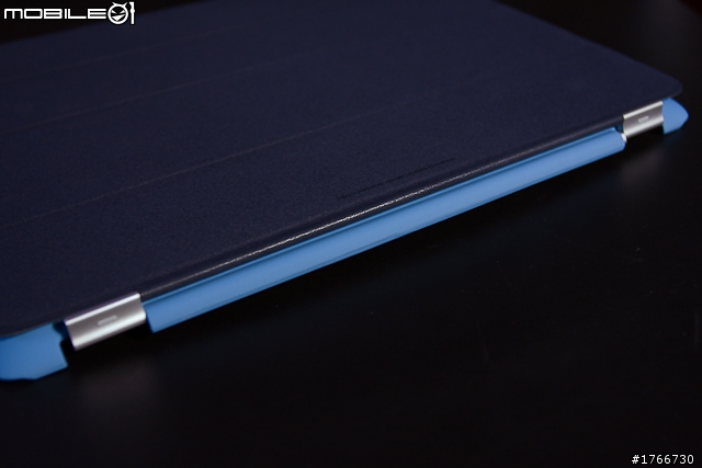 INCIPIO獨特背版 + smart cover 不掉落