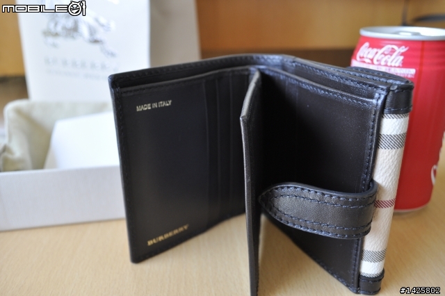 [開箱]BURBERRY經典戰馬紋女用皮夾